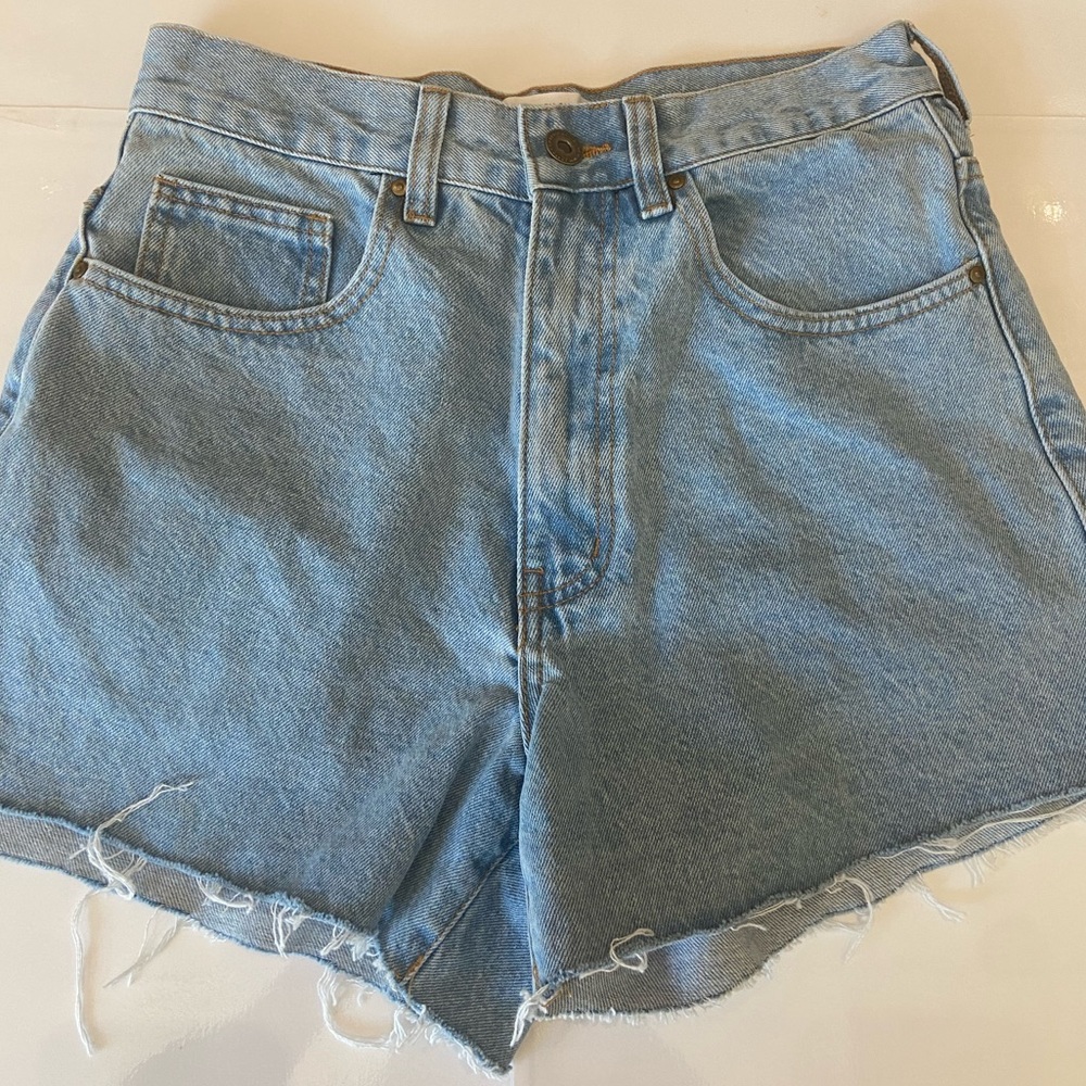 cotton on jean shorts - size 4 US, super cute, never worn before but no tags